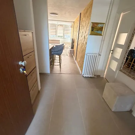 Golden Haven-river View-mado Apartamento *