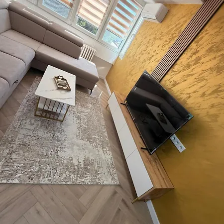 Golden Haven-river View-mado Apartamento *